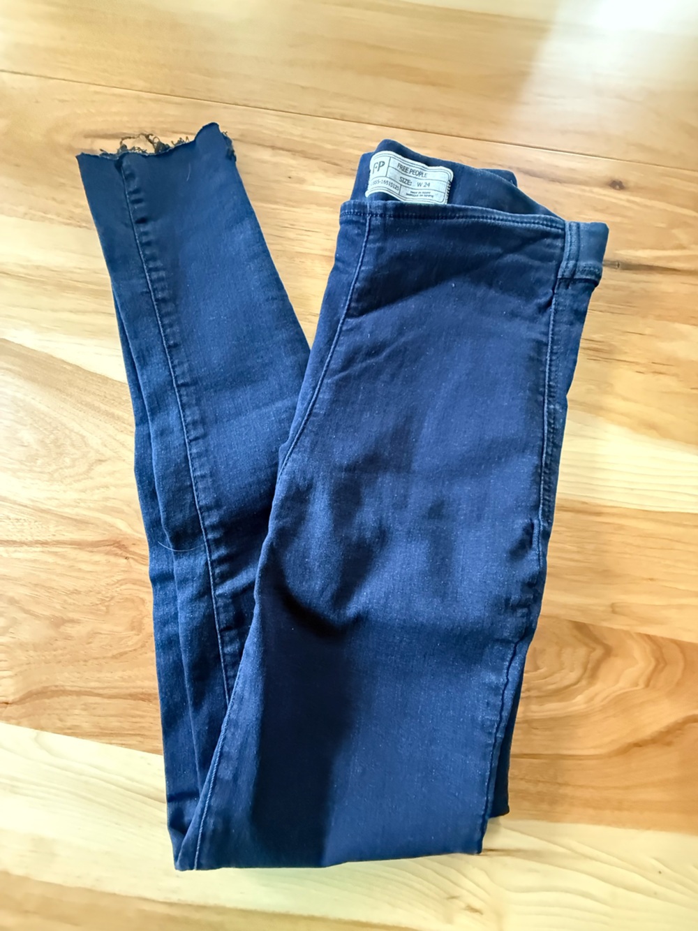 Free People Women's Jegging Jeans in Dark Navy Blue - Size W24